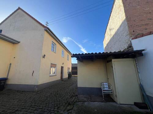 Kleiner Schuppen als HWR genutzt - 