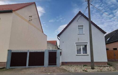 Straßenansicht - 6 Zimmer Einfamilienhaus zum Kaufen in Muldestausee