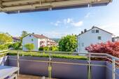 Balkon & Aussicht - Sanierte 3-Zimmer-Wohnung in Randlage am Siegenberg mit hohem Rücklagenanteil