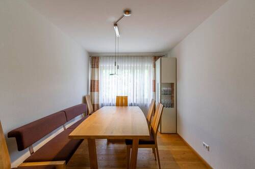 Zimmer 2 - 