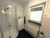 Badezimmer (Dusche und WC) - 