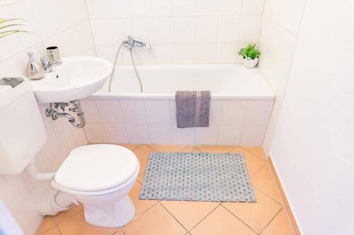 Bad Vergleichswohnung - 1 Zimmer Etagenwohnung in Chemnitz