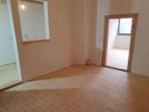 Blick in renovierte Wohnun - Mehrfamilienhaus, Wohnhaus zum Kaufen in Erlangen