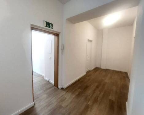 Zwischenflur zur Einheit - 