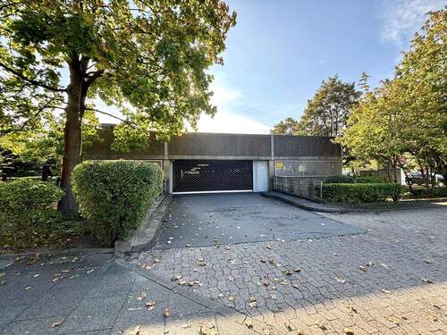 Zufahrt Garagenanlage - Stellplatz 179 Oberdeck - Etagenwohnung mit 50,60 m&sup2; in Laatzen zum Kaufen