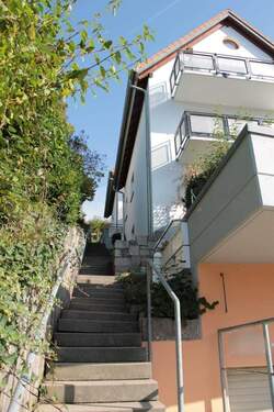 Zugang zur Wohnung - 2 Zimmer Etagenwohnung in Lauf