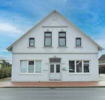 Gepflegtes Mehrfamilienhaus mit vier Wohneinheiten in Zetel.