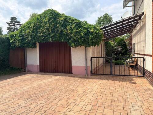 GARAGE+CARPORT - 