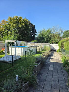 Garten - 1 Zimmer Mehrfamilienhaus, Wohnhaus zum Kaufen in Viersen
