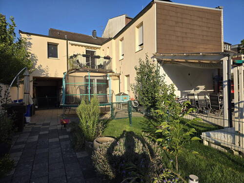 Haus hinten - Mehrfamilienhaus, Wohnhaus mit 310,00 m² in Viersen zum Kaufen