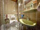 Badezimmer mit Dusche - 