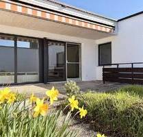 Bungalow-Reihenhaus mit Terrasse und geschütztem Gartenbereich in Stephanskirchen