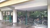 Fahrradstellplatz abgeschlossen im Hof - 
