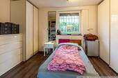 Schlafzimmer Wohngeschoss links - 