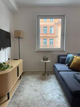 IMG_0068.JPG - Johannis ! Moderne, helle u. voll möblierte 1-ZW mit 28 m², Einbauküche,1.OG mit Aufzug