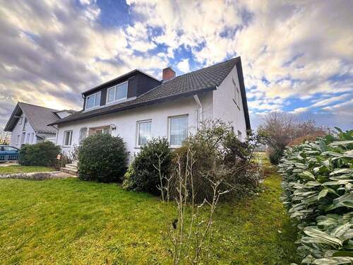 Hausansicht- - Großzügig - freistehend - Feldrandlage, Einfamilienhaus Bad Homburg - Gonzenheim