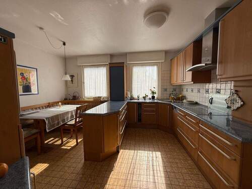 Einbauküche - Einfamilienhaus mit 188,00 m&sup2; in Bad Homburg zum Kaufen