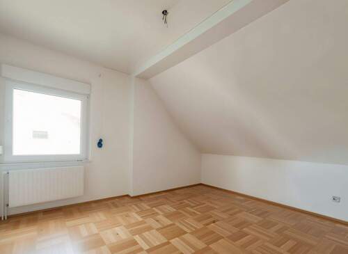 2. Schlafzimmer - KI renoviert - 