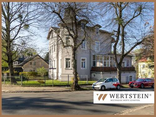 Titelbild - Dresden-Loschwitz: 4-Raum-Wohnung mit Balkon, Gäste-WC, Stellplatz