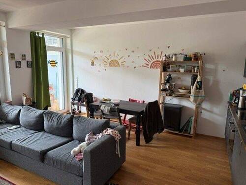 Wohnbereich - 3 Zimmer Etagenwohnung zur Miete in Herzogenaurach