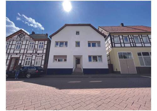 Hausansicht - 1 Zimmer Einfamilienhaus in Nieheim