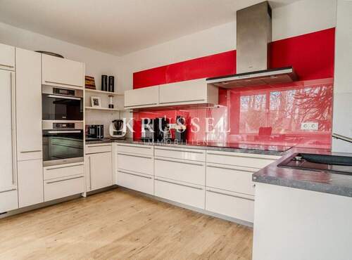 Die Einbauküche ist im Kaufpreis enthalten - 