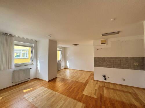 Wohn- und Esszimmer - 2 Zimmer Etagenwohnung in Heidenheim