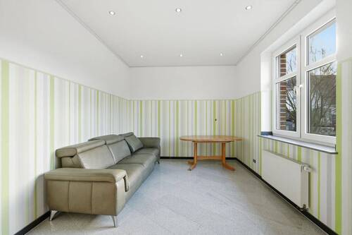 Schlafzimmer/Büro im EG - 