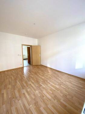 Bild 2 - 3 Zimmer Etagenwohnung zur Miete in Gera
