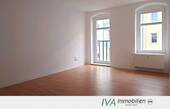 Blick ins Wohnzimmer - Großzügige 3-Raum-Wohnung in ruhiger Wohnlage (Hinterhaus) im Stadtzentrum Riesa´s