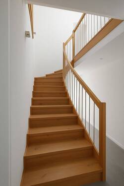 Treppe ins OG - 