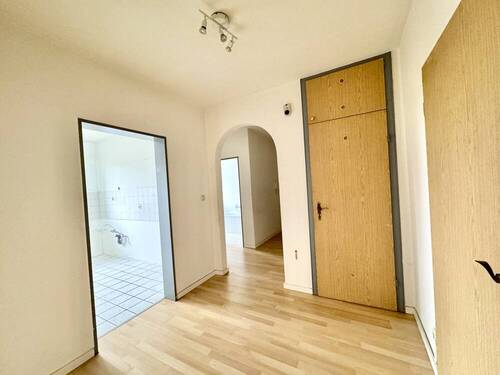 Flurbereich mit Abstellkammer - 