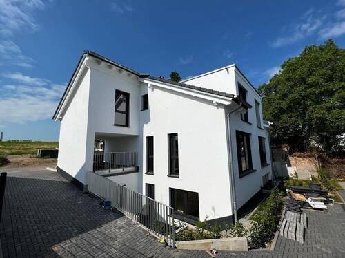 Ansicht Doppelhaus - 6 Zimmer Doppelhaushälfte in Mainz