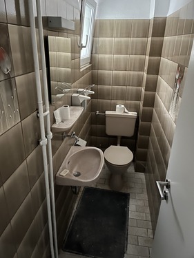WC - 