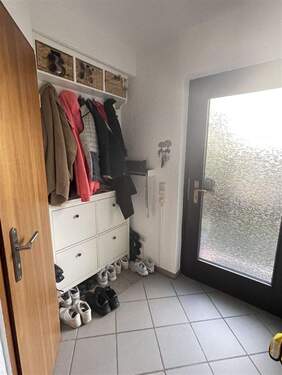 Flur Haupteingang - 6 Zimmer Reihenendhaus zum Kaufen in Rösrath