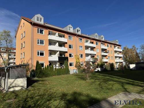 Hausansicht - 3 Zimmer Etagenwohnung zum Kaufen in Germering