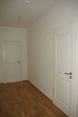Flur (2) - 