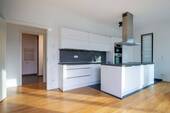 3 - 4 Zimmer Etagenwohnung in Berlin