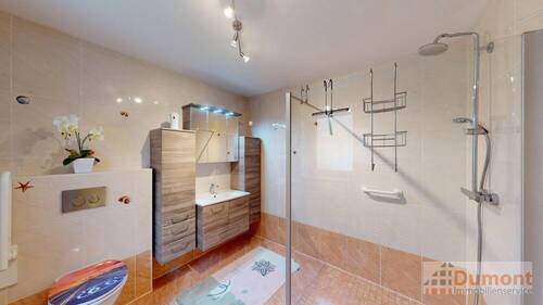 Bad EG - Einfamilienhaus mit 177,00 m&sup2; in Freyburg zum Kaufen