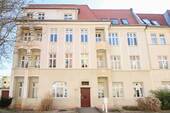 Hausansicht(1) - Charmante 3-Zimmer-Altbauwohnung in der historischen Angersiedlung