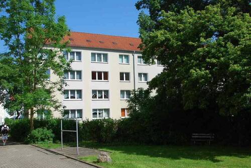 Hausansicht - Etagenwohnung mit 61,50 m² in Chemnitz zur Miete