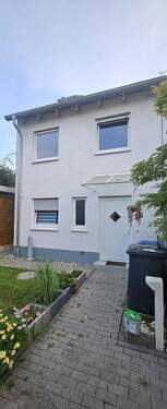 Vorderansicht - Reihenendhaus in der Hochheimer Südstadt