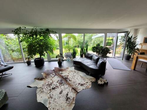 Wohnzimmer - Einfamilienhaus mit 271,00 m&sup2; in Waiblingen zur Miete