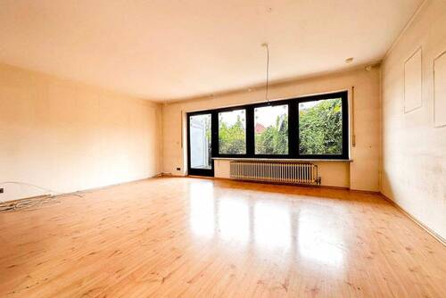 Wohnzimmer - 5 Zimmer Doppelhaushälfte in Poxdorf