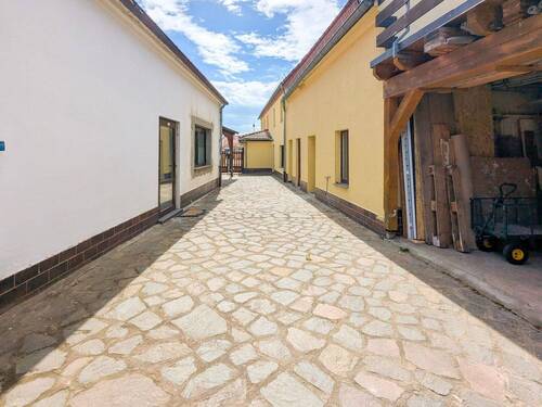 Links EFH, rechts MFH - 