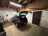Garage und weiterer Stauraum - 
