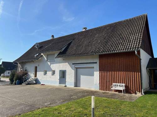 Außenansicht - Seite - 7 Zimmer Einfamilienhaus in Achern