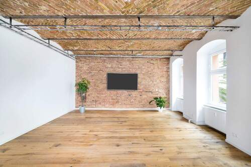 Raum 1 - Exceptional Loft Office with Historic Vaulted Ceilings, Two Large Balconies & Expansion Potential up to 220 sqm, 6 months minimum