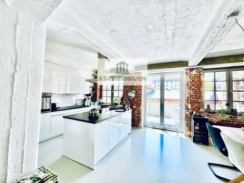 AS IMMOBILIEN - AS IMMOBILIEN: Exklusives Wohnen mit Loft-Charakter im Herzen von Idstein 1.OG mit Balkon und Aufzug