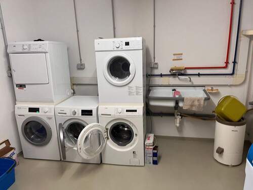 Waschküche - Etagenwohnung mit 160,00 m&sup2; in Regensburg zur Miete